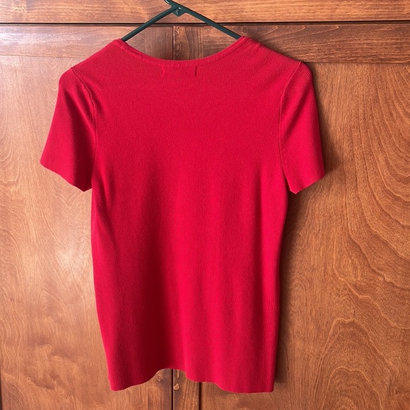 Liz Claiborne red scoop neck tee size Med - Picture 3 of 7